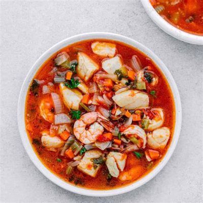  Lianyungang Seetangsuppe – Ein schlicht-deftiges Meisterwerk der Meeresfrüchteküche!